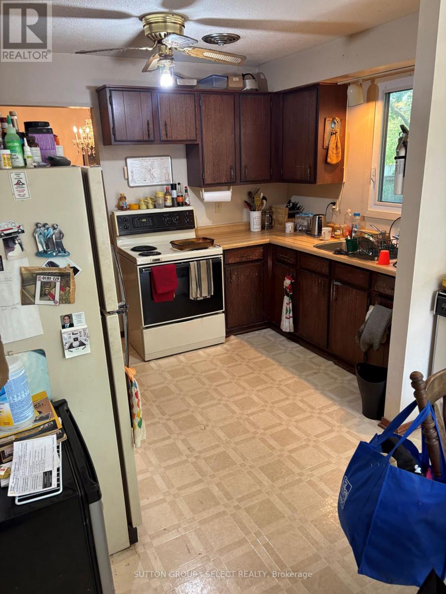 50 Monmore Road, London North, Ontario  N6G 2W6 - Photo 3 - X12176012