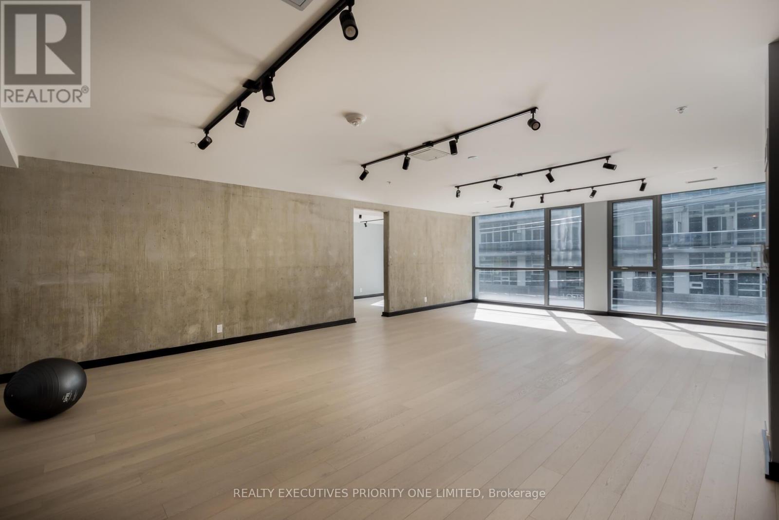 309 - 39 Brant Street, Toronto, Ontario  M5V 0M8 - Photo 23 - C12175849