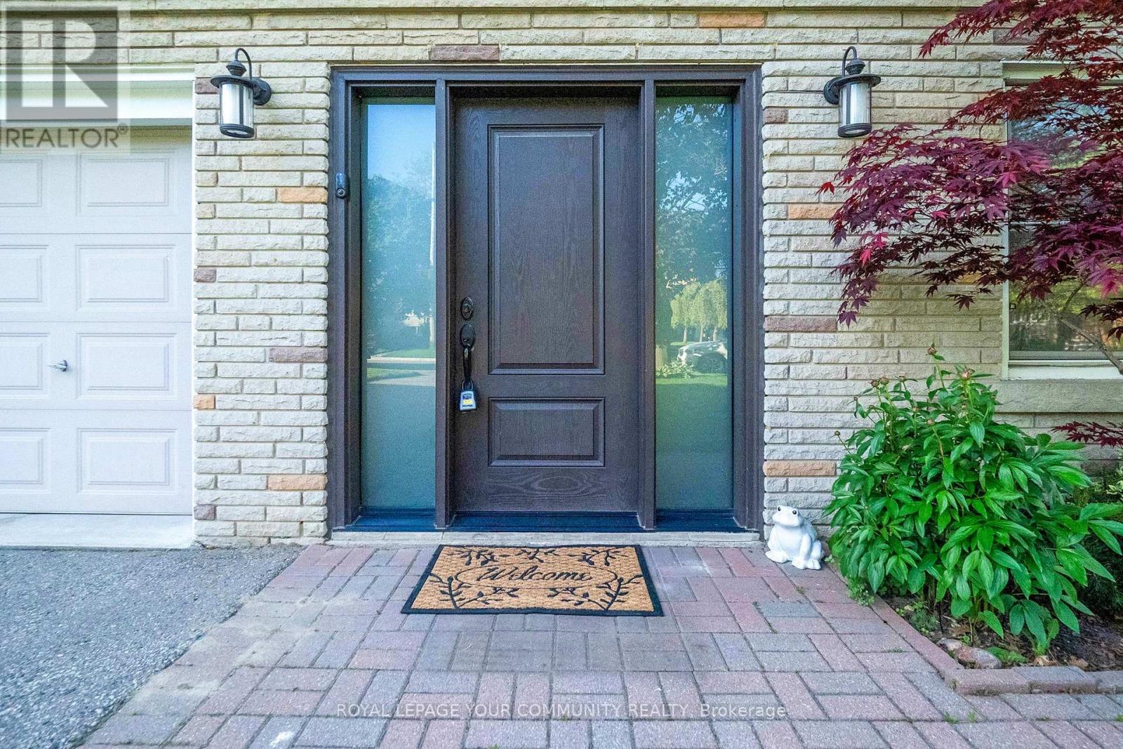 118 Betty Ann Drive, Toronto, Ontario  M2N 1X4 - Photo 4 - C12175905