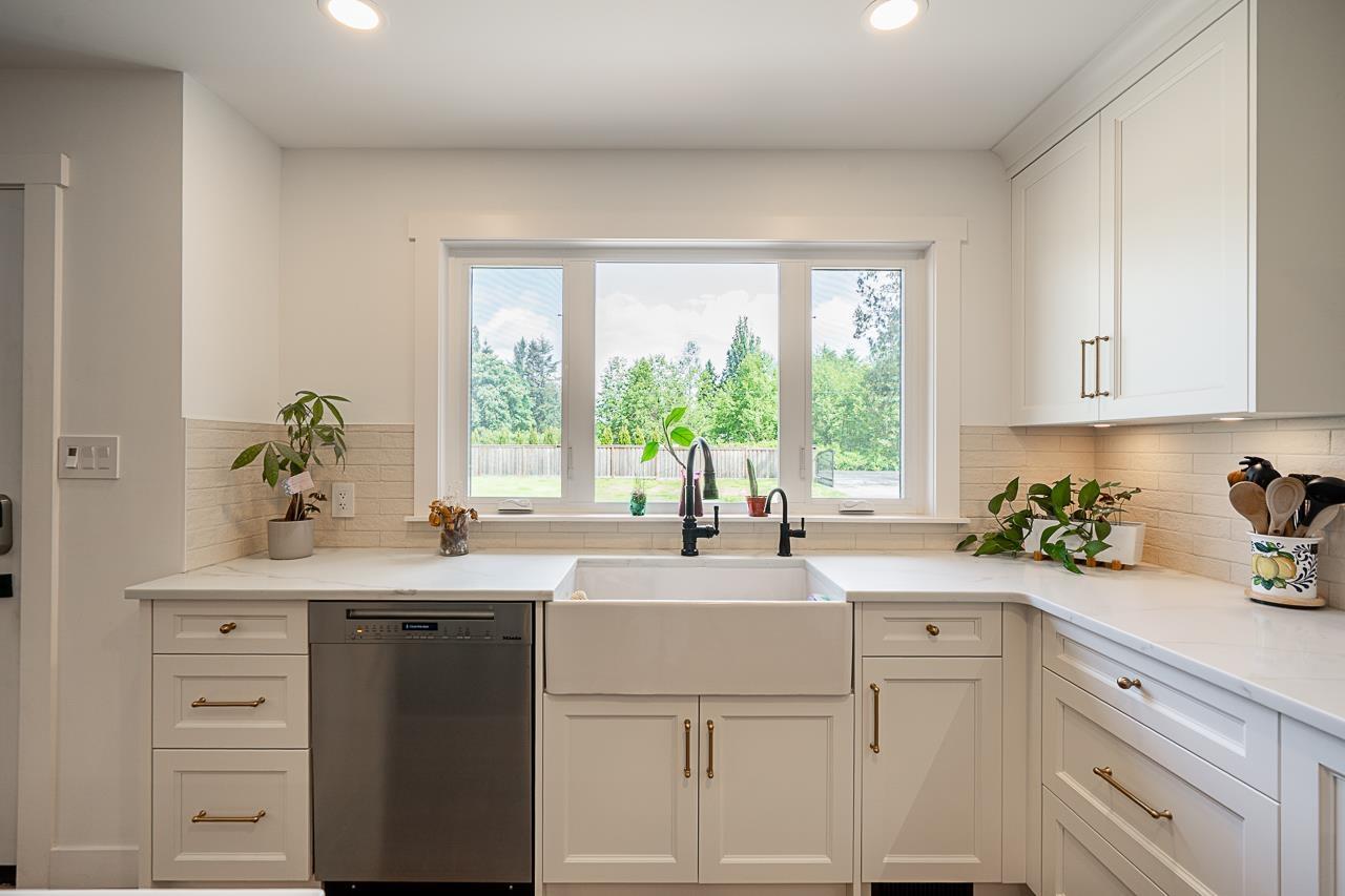 24780 40 Avenue, Langley, British Columbia  V2Z 2L9 - Photo 8 - R3007073
