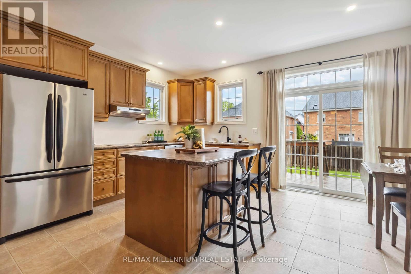 27 Corsham Drive, Whitby, Ontario  L1M 2K5 - Photo 15 - E12175842