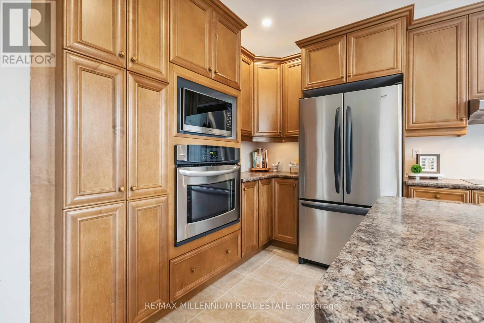 27 Corsham Drive, Whitby, Ontario  L1M 2K5 - Photo 24 - E12175842
