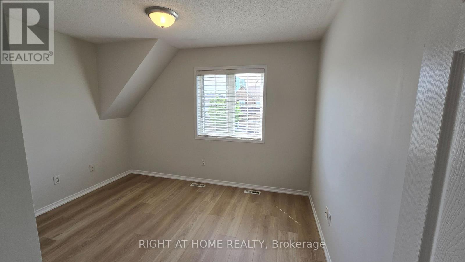 32 Donlevy Crescent, Whitby, Ontario  L1R 0B8 - Photo 26 - E12175958