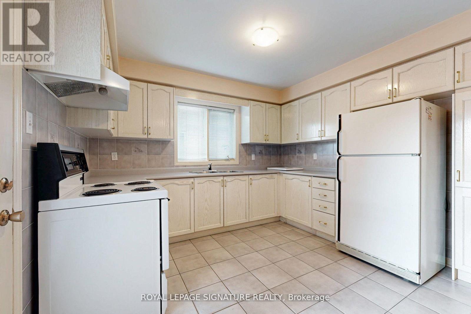 65 Gates Road, Vaughan (West Woodbridge), Ontario  L4L 8R6 - Photo 17 - N12175776