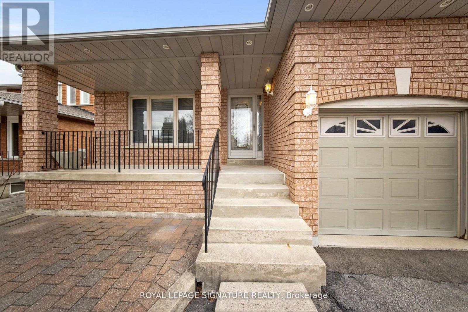 65 Gates Road, Vaughan (West Woodbridge), Ontario  L4L 8R6 - Photo 3 - N12175776