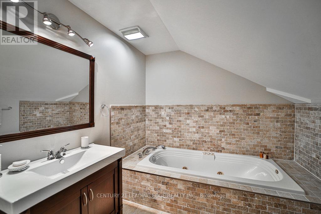 7 Longview Crescent, Vaughan, Ontario  L4H 1A7 - Photo 26 - N12175810