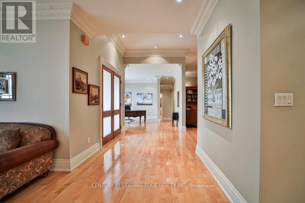 7 Longview Crescent, Vaughan, Ontario  L4H 1A7 - Photo 8 - N12175810