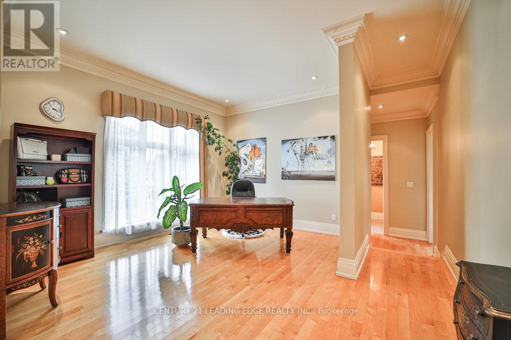 7 Longview Crescent, Vaughan, Ontario  L4H 1A7 - Photo 9 - N12175810