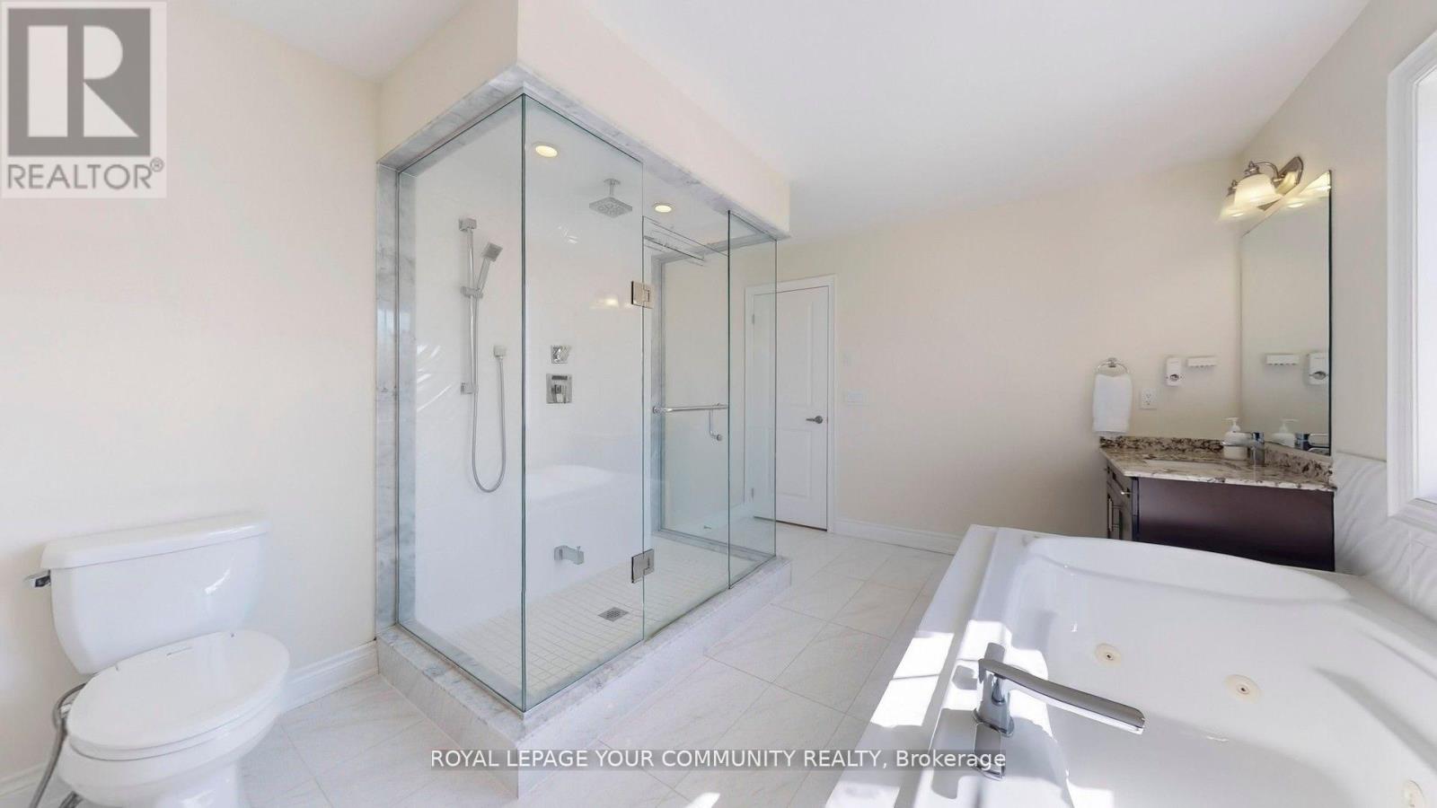 561 Clifford Perry Place, Newmarket (Woodland Hill), Ontario  L3X 0J2 - Photo 24 - N12175891