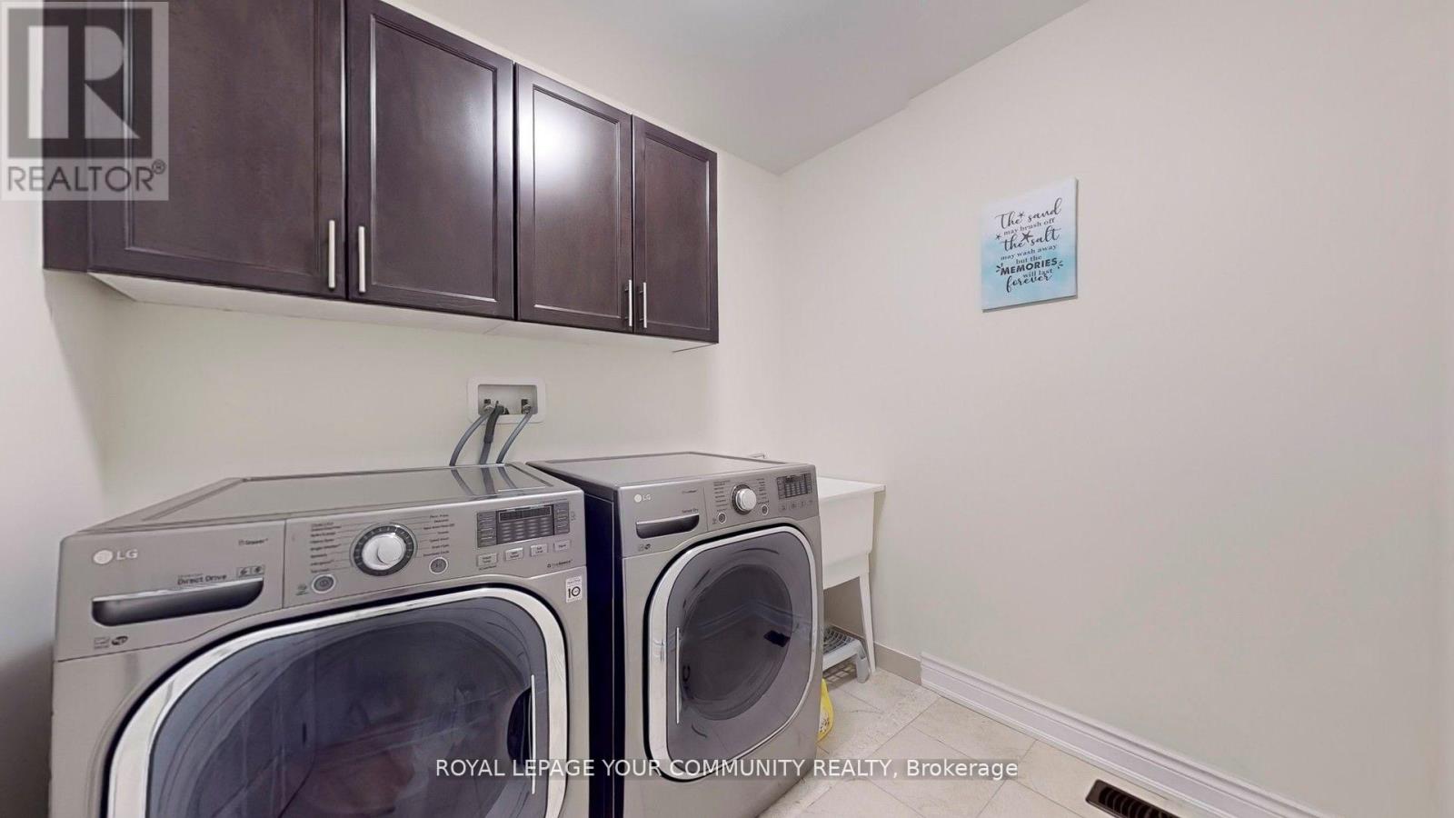561 Clifford Perry Place, Newmarket (Woodland Hill), Ontario  L3X 0J2 - Photo 30 - N12175891