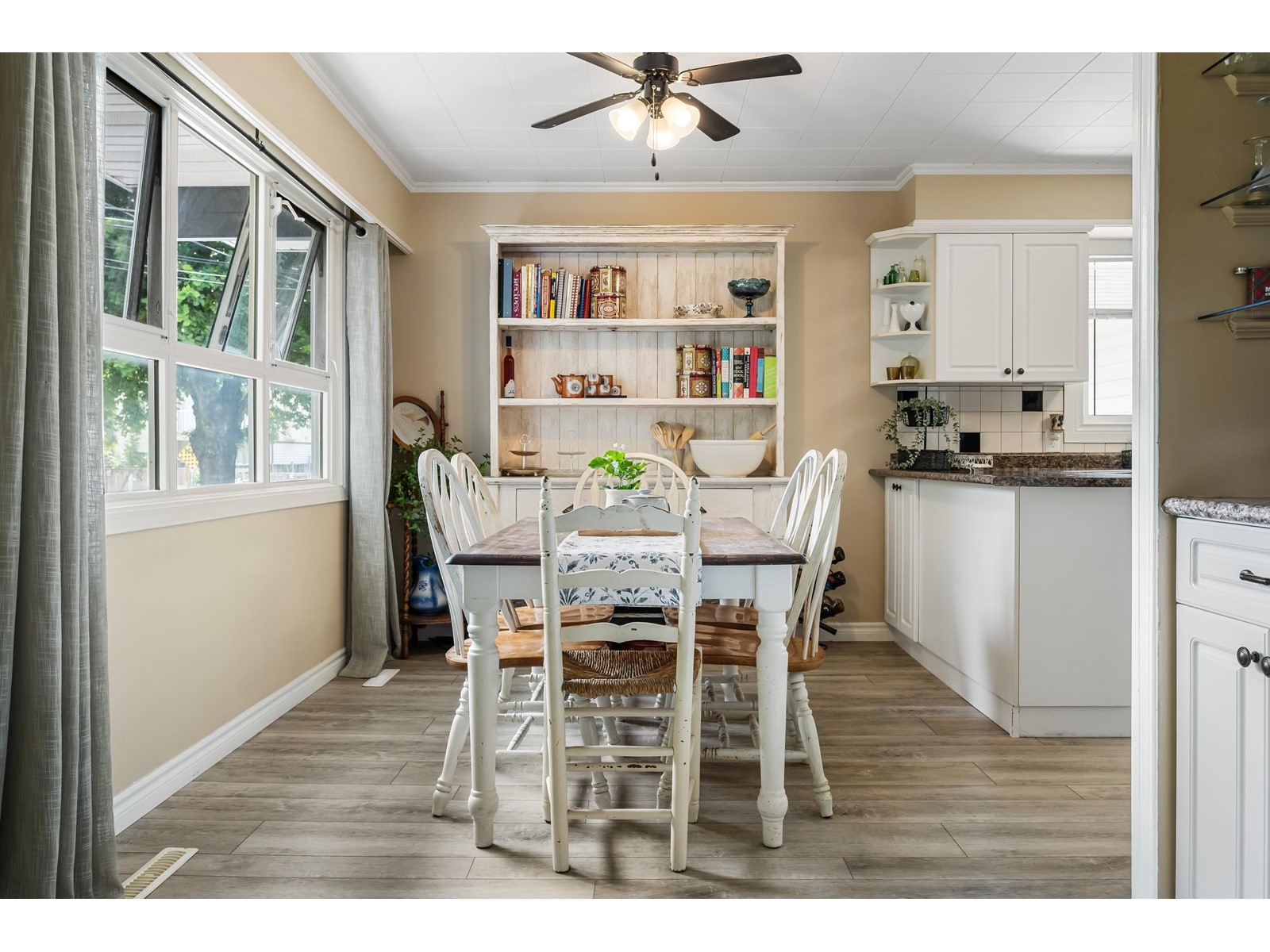 9695 Harrison Street, Chilliwack Proper West, Chilliwack, British Columbia  V2P 4E8 - Photo 11 - R3007112