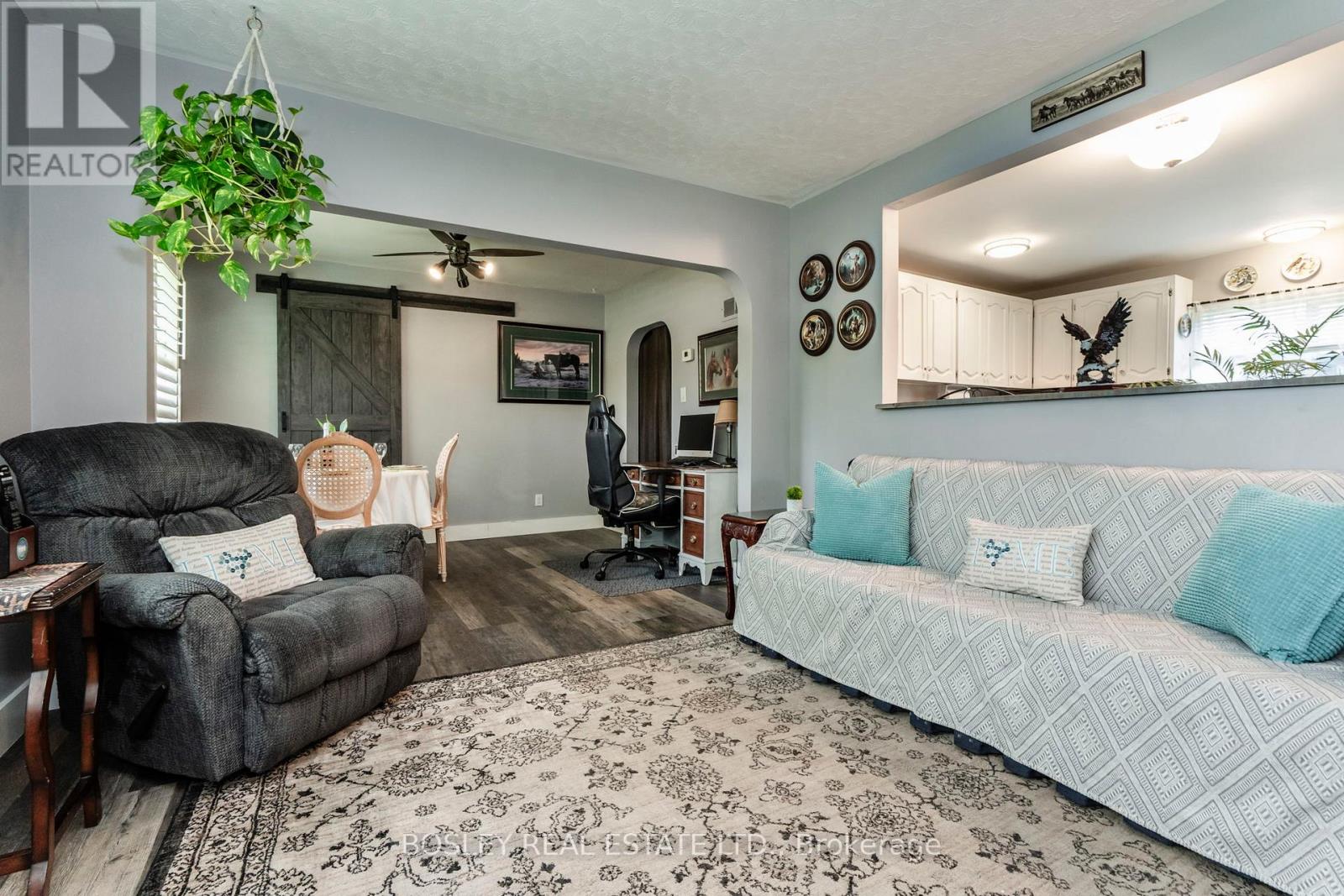 976 Yonge Street, Midland, Ontario  L4R 2E7 - Photo 11 - S12175767