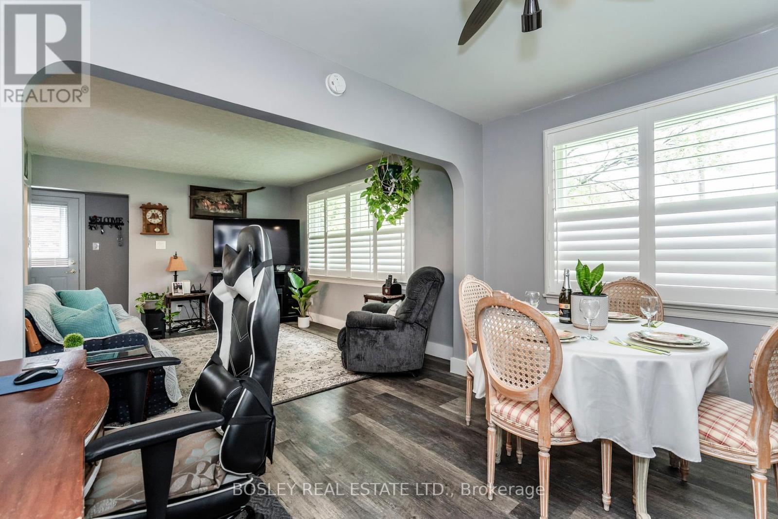 976 Yonge Street, Midland, Ontario  L4R 2E7 - Photo 12 - S12175767
