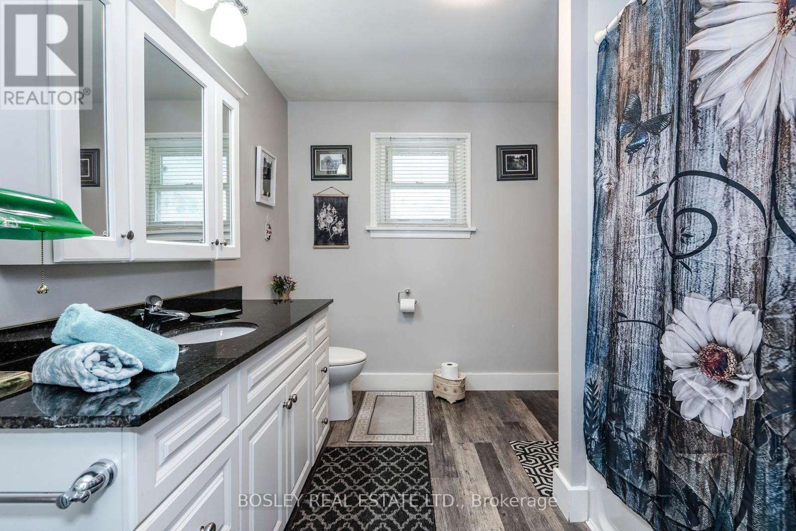 976 Yonge Street, Midland, Ontario  L4R 2E7 - Photo 15 - S12175767