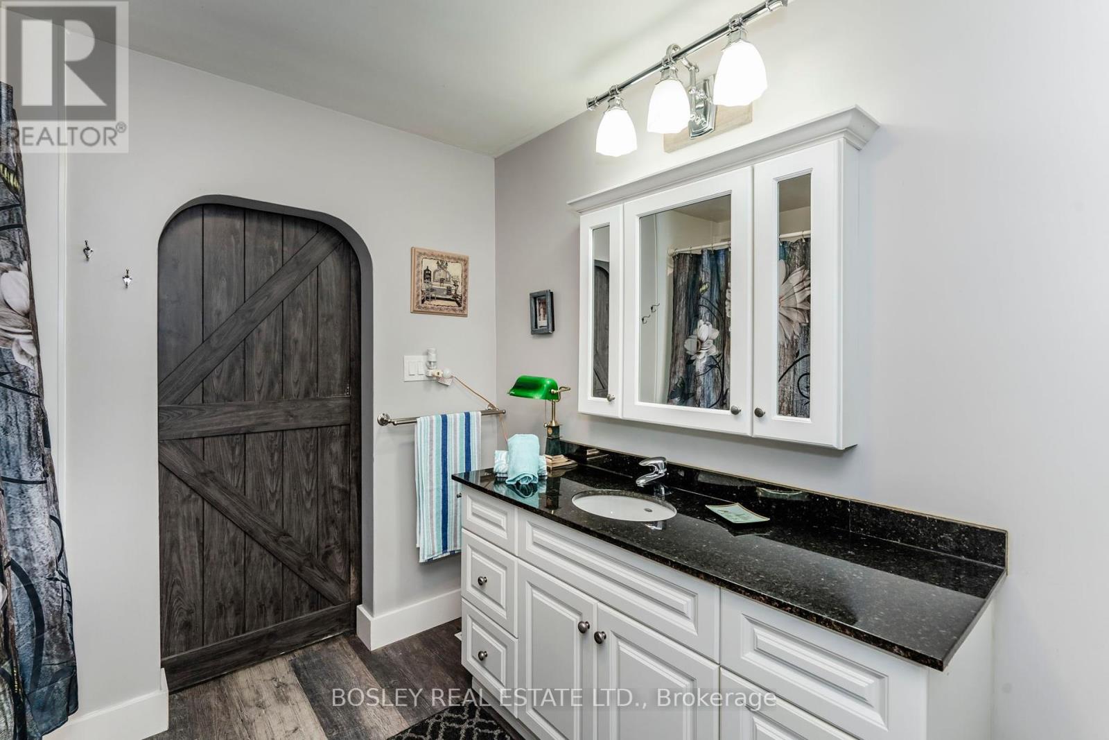 976 Yonge Street, Midland, Ontario  L4R 2E7 - Photo 16 - S12175767