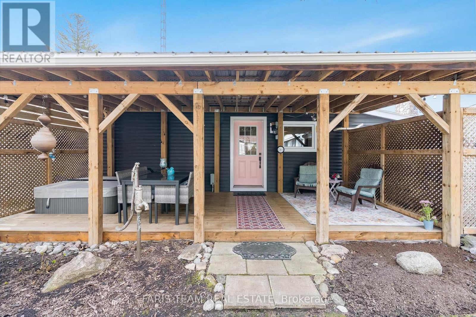 598 Champlain Road, Tiny, Ontario  L9M 0C2 - Photo 19 - S12175925