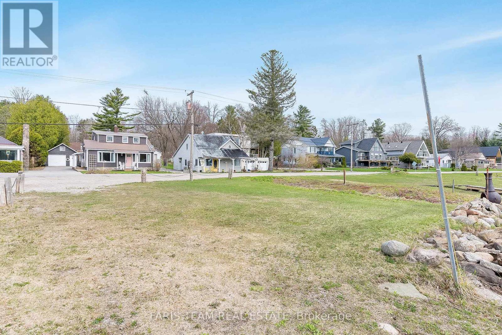 598 Champlain Road, Tiny, Ontario  L9M 0C2 - Photo 24 - S12175925
