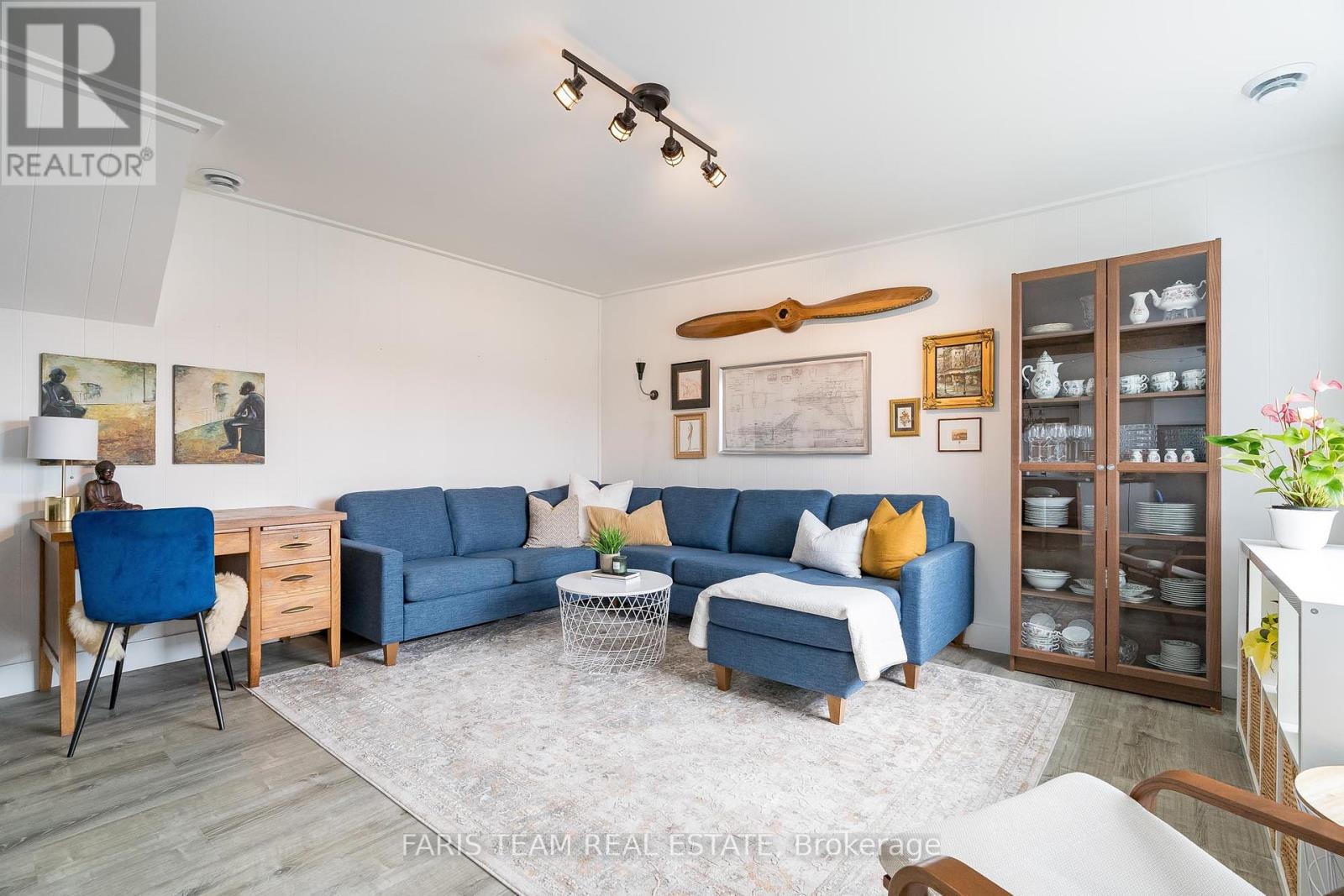 598 Champlain Road, Tiny, Ontario  L9M 0C2 - Photo 8 - S12175925