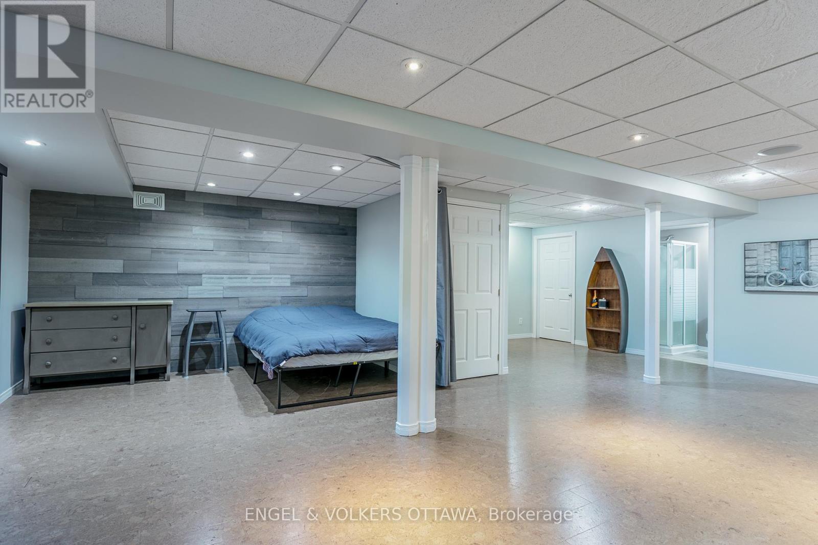 6149 Westwater Crescent, Ottawa, Ontario  K1W 1E1 - Photo 37 - X12176021
