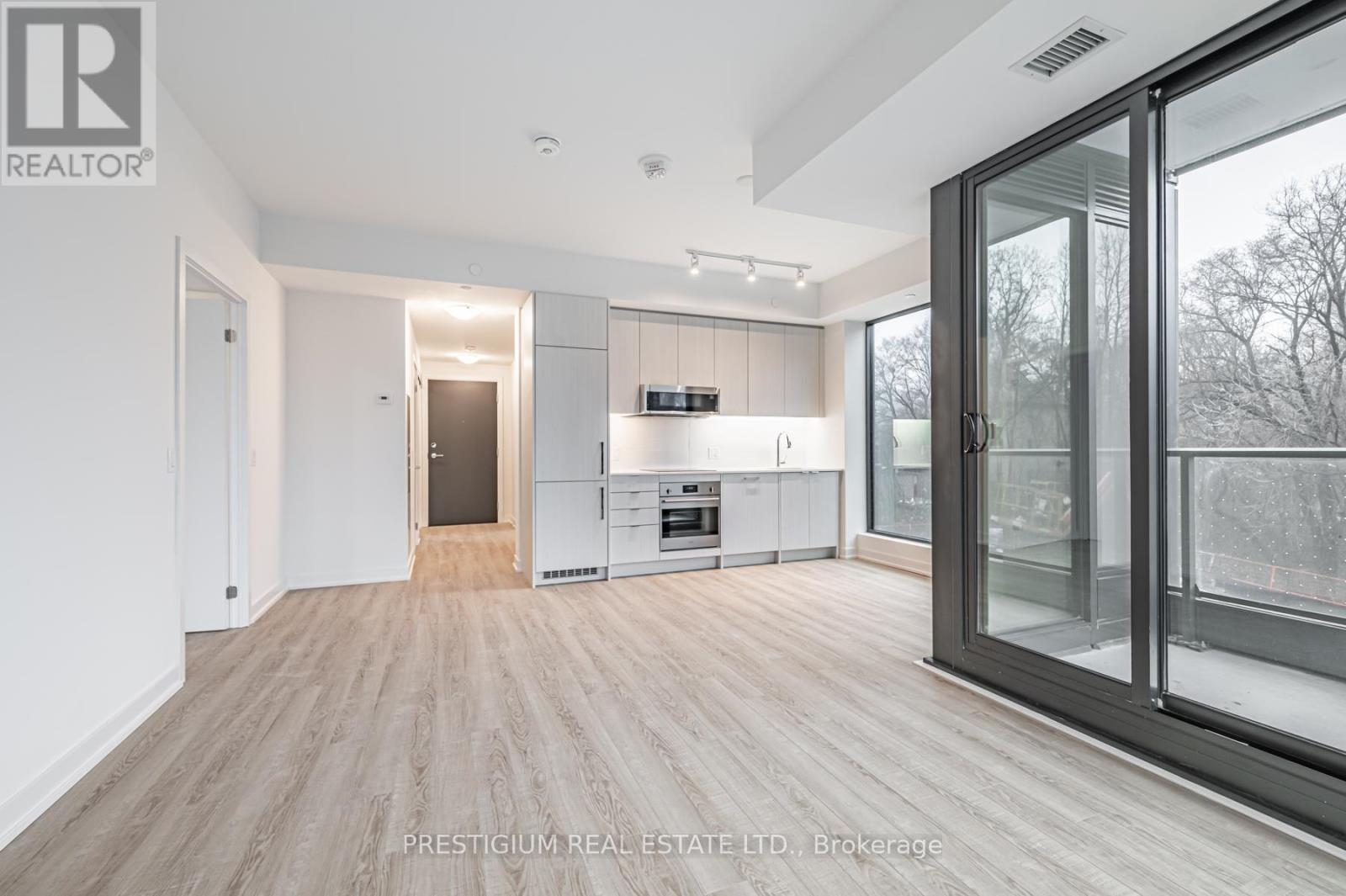 216 - 250 Lawrence Avenue W, Toronto, Ontario  M5M 1B2 - Photo 10 - C12176053