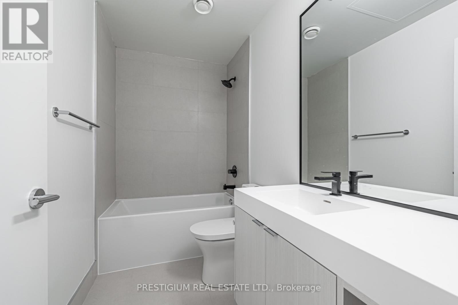 216 - 250 Lawrence Avenue W, Toronto, Ontario  M5M 1B2 - Photo 12 - C12176053
