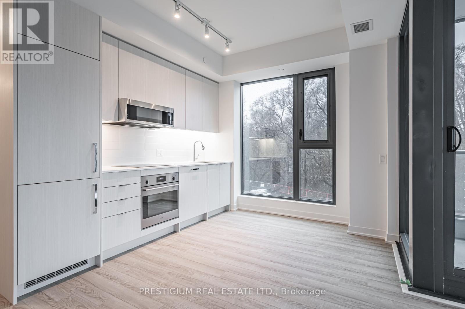 216 - 250 Lawrence Avenue W, Toronto, Ontario  M5M 1B2 - Photo 4 - C12176053