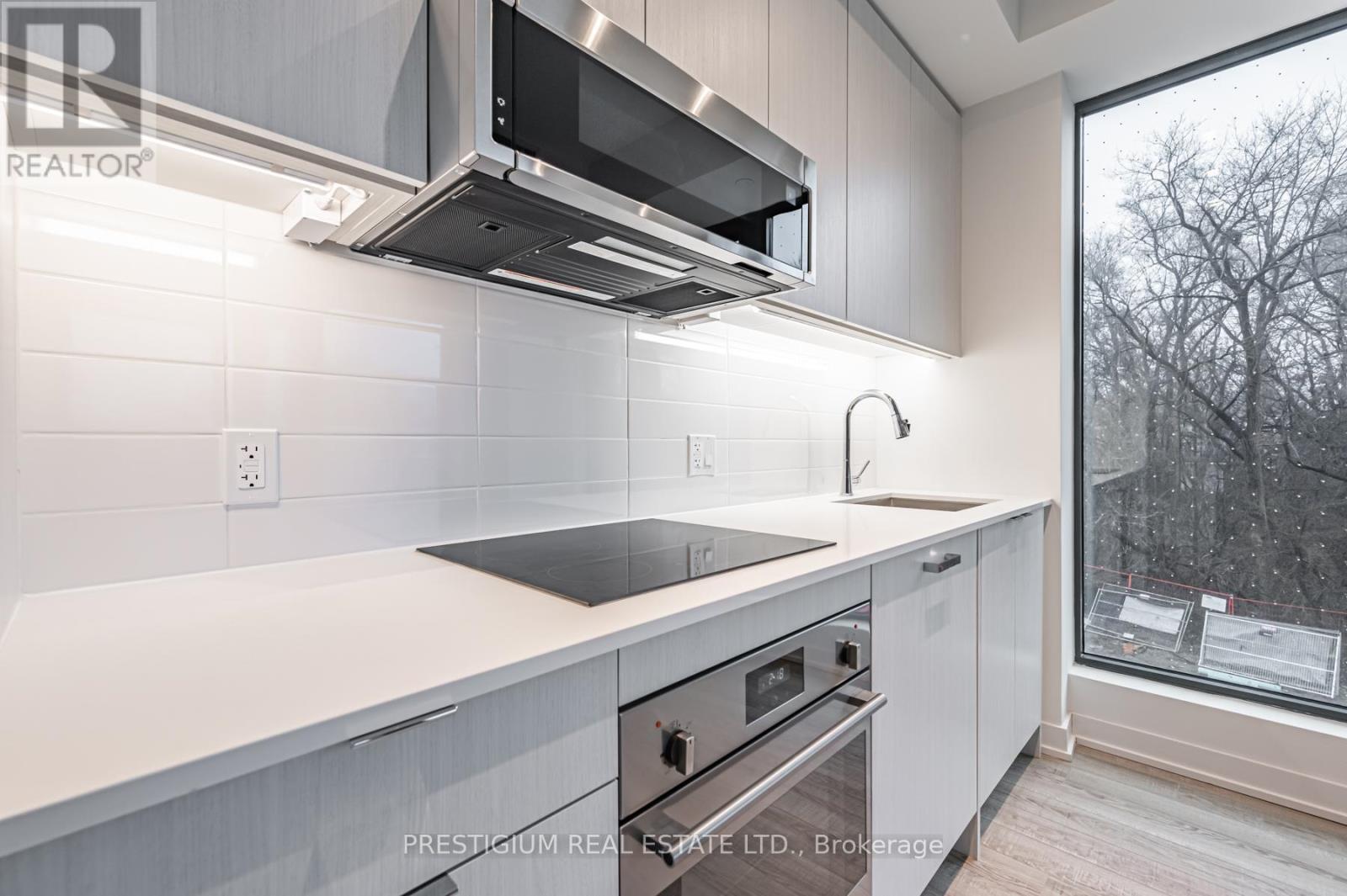 216 - 250 Lawrence Avenue W, Toronto, Ontario  M5M 1B2 - Photo 6 - C12176053