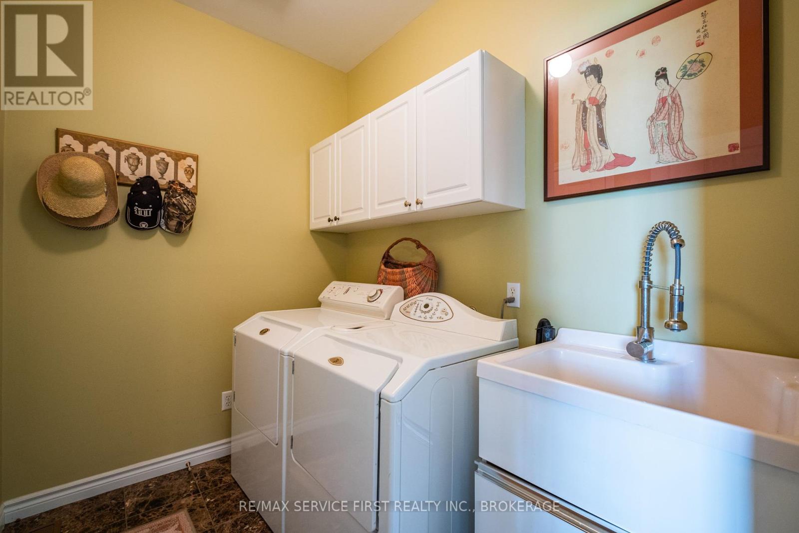97 Abbey Dawn Drive, Loyalist, Ontario  K0H 1G0 - Photo 21 - X12153205
