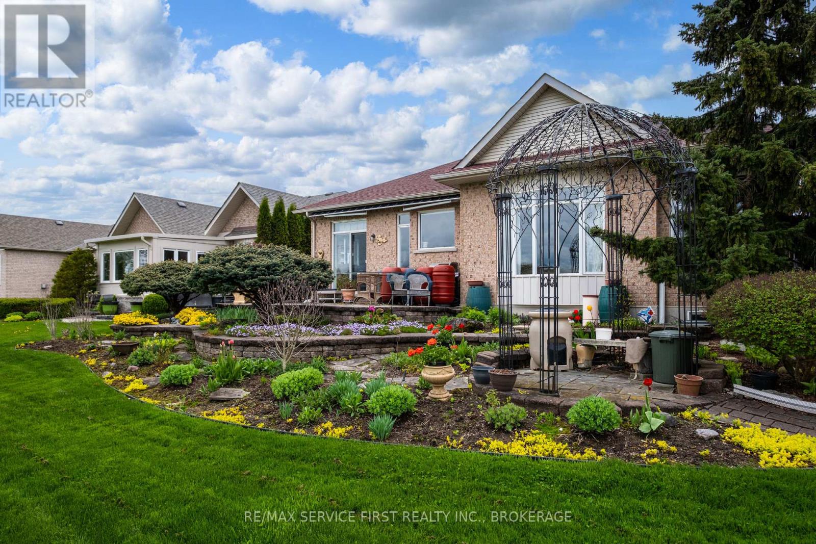 97 Abbey Dawn Drive, Loyalist, Ontario  K0H 1G0 - Photo 5 - X12153205
