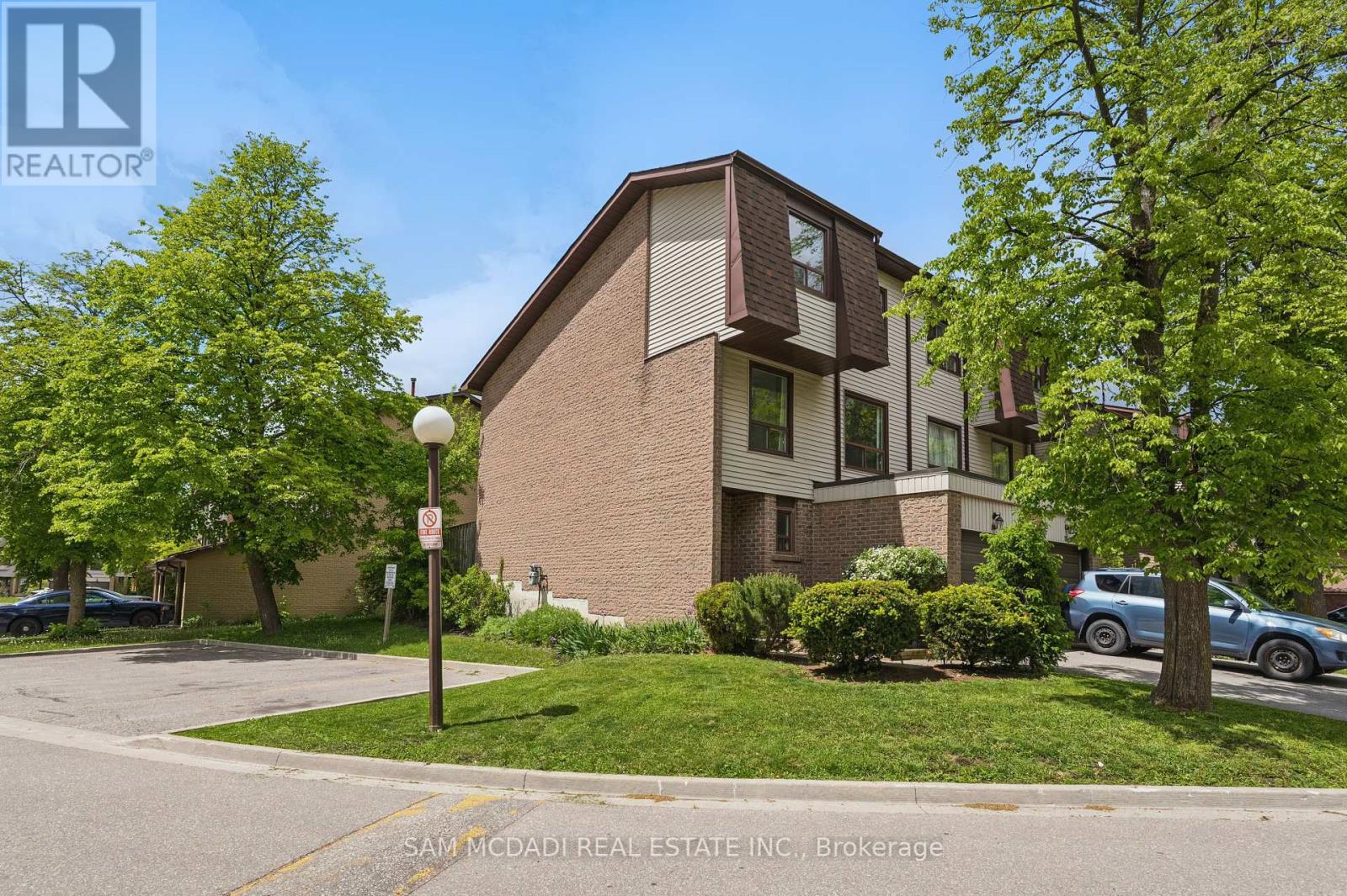 56 - 6040 Montevideo Road, Mississauga, Ontario  L5N 2T4 - Photo 3 - W12175789