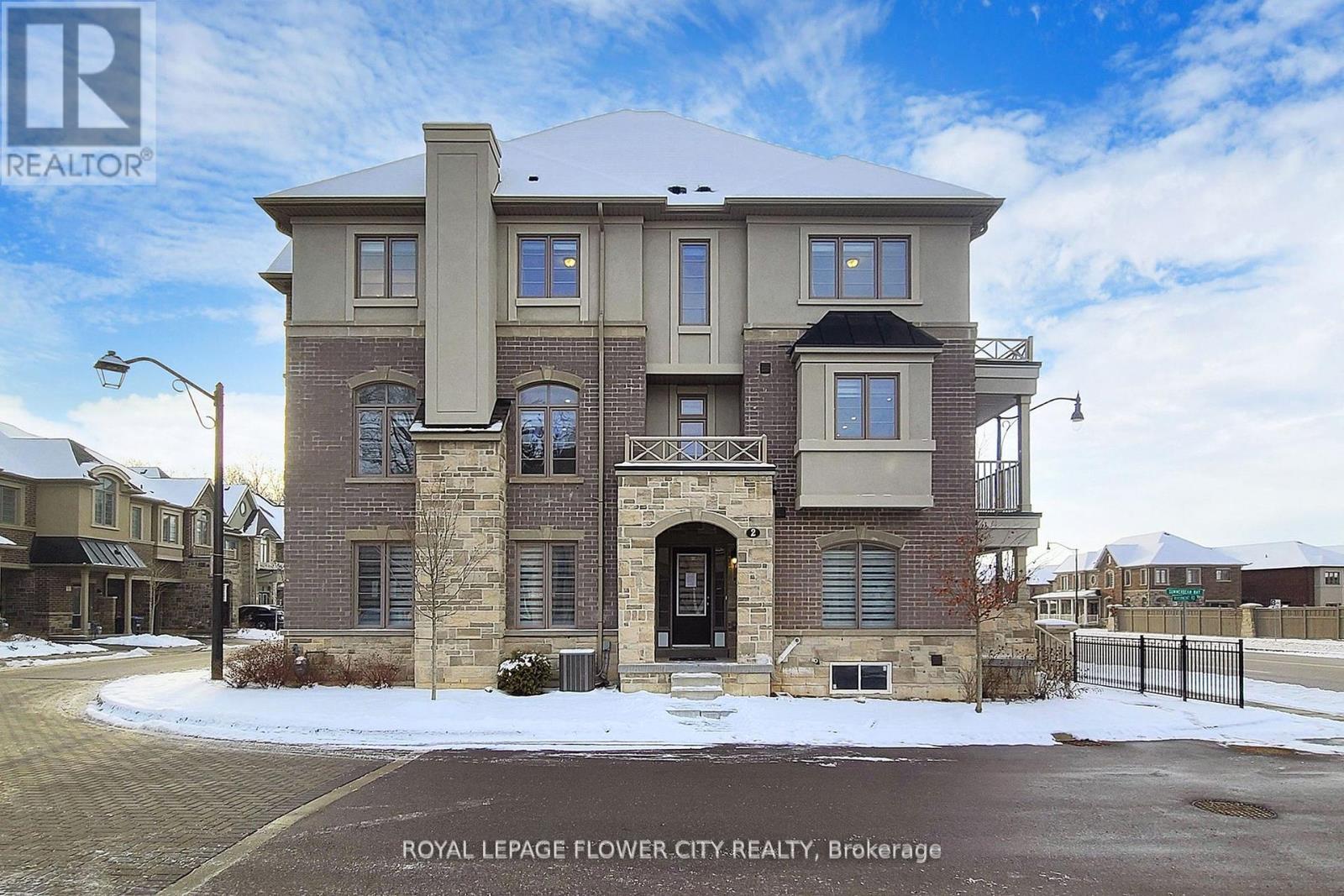 2 SUMMERBEAM WAY, Brampton, Ontario
