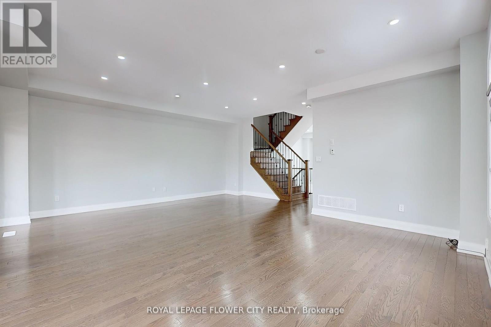 2 Summerbeam Way, Brampton, Ontario  L6Y 6H3 - Photo 11 - W12175817