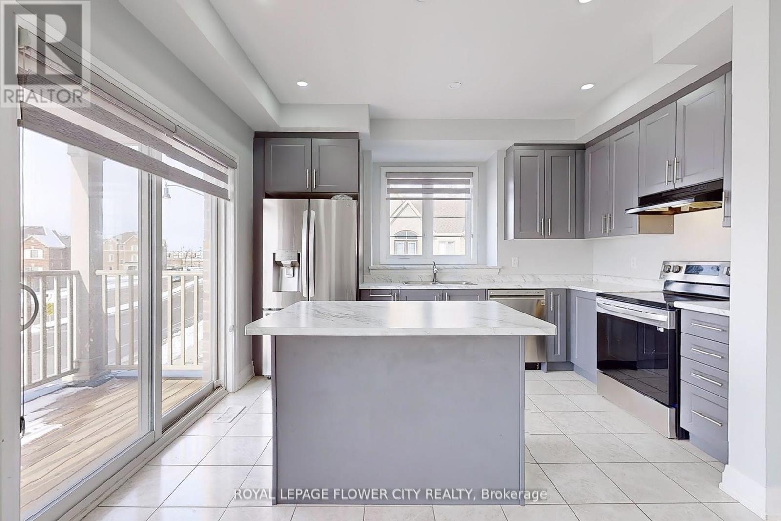 2 Summerbeam Way, Brampton (Brampton West), Ontario  L6Y 6H3 - Photo 13 - W12175817