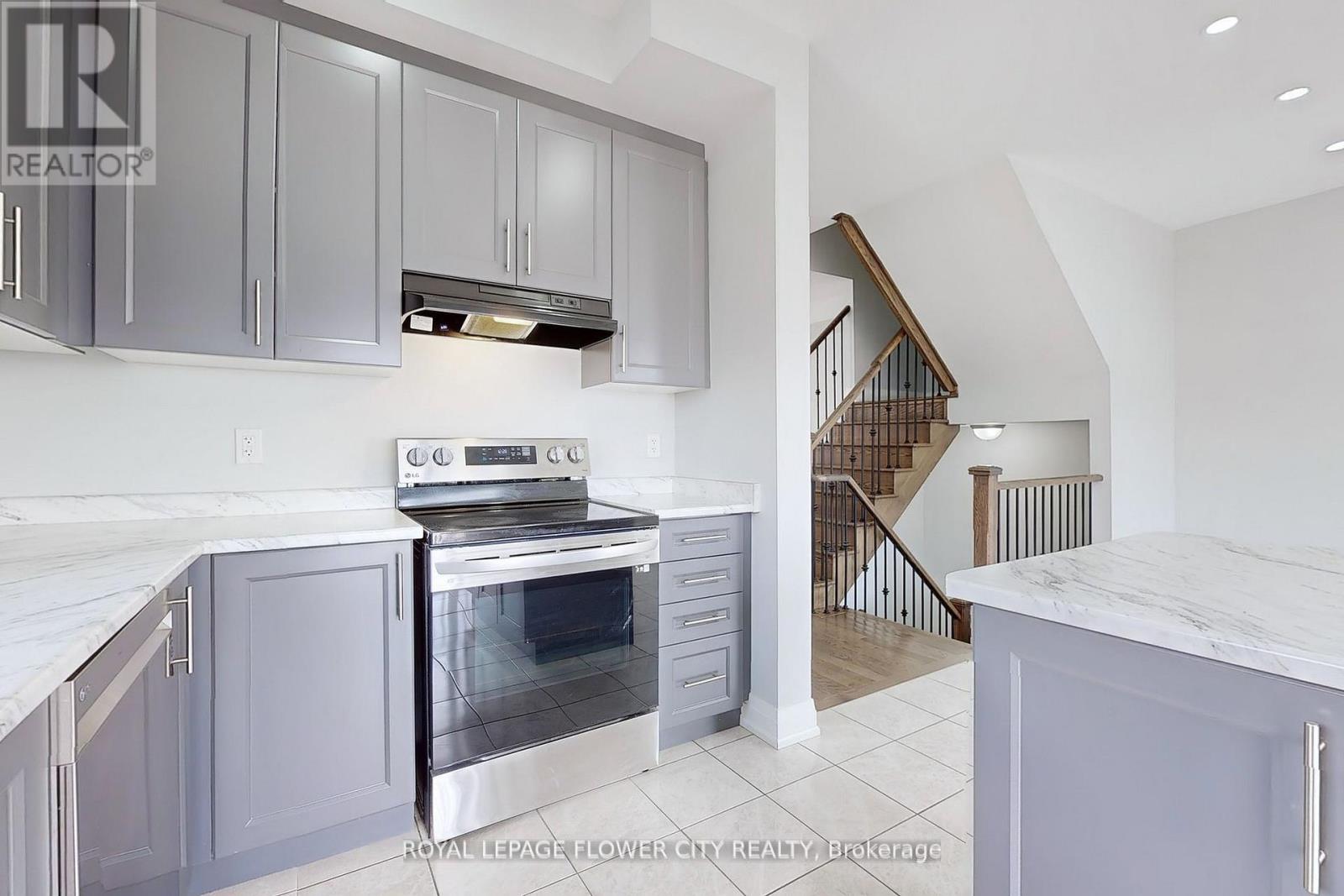 2 Summerbeam Way, Brampton (Brampton West), Ontario  L6Y 6H3 - Photo 14 - W12175817
