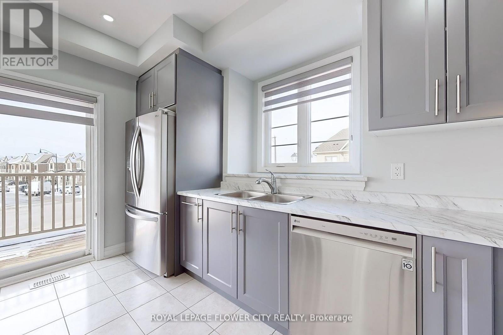 2 Summerbeam Way, Brampton (Brampton West), Ontario  L6Y 6H3 - Photo 15 - W12175817