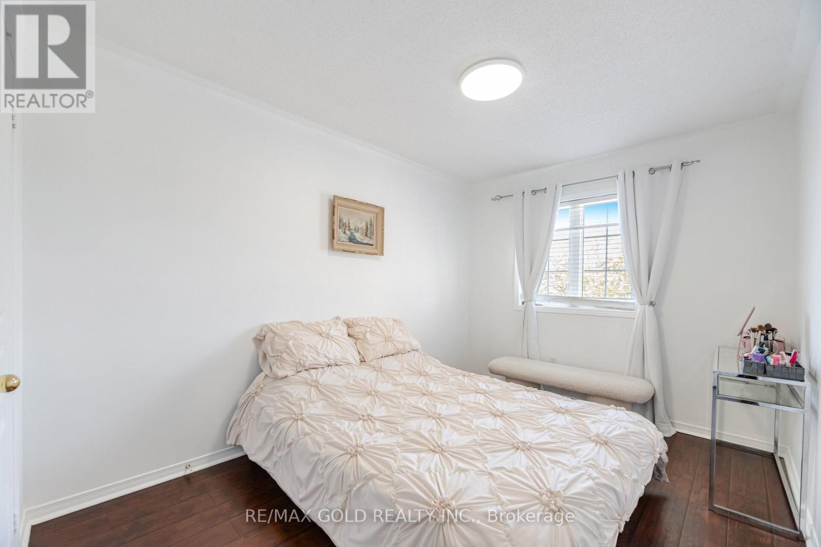 29 Skylar Circle, Brampton, Ontario  L6P 0Z4 - Photo 15 - W12175837