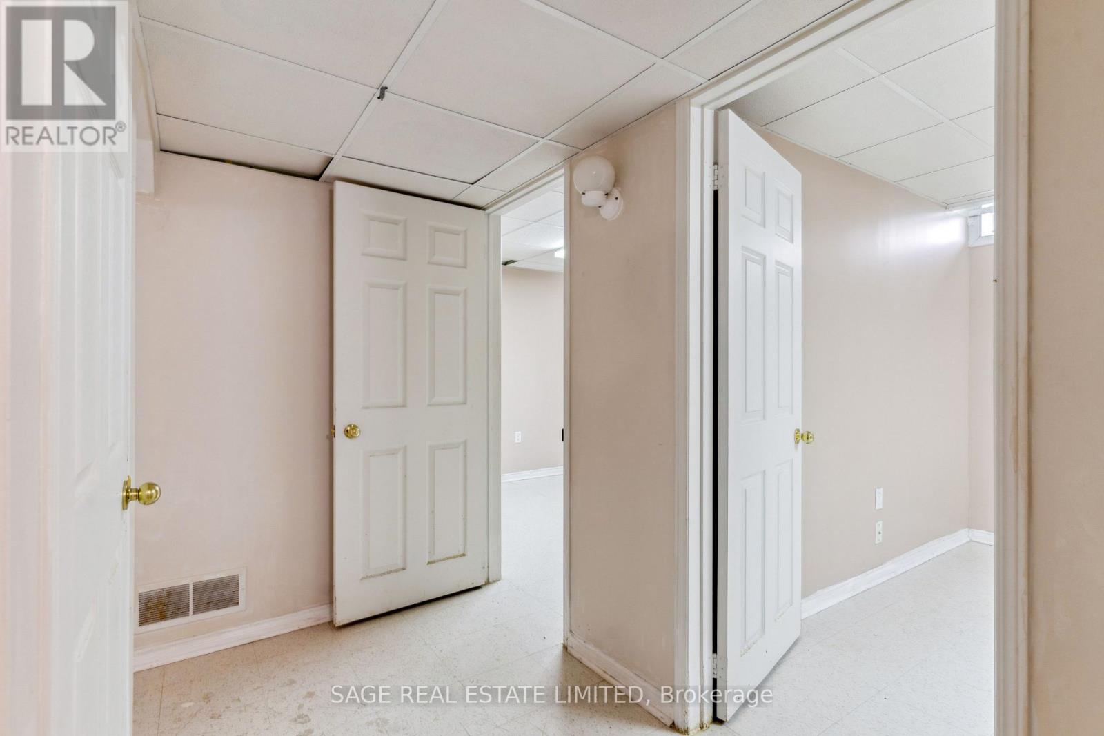 27 Newgreen Crescent, Brampton, Ontario  L6S 4Y2 - Photo 23 - W12175880