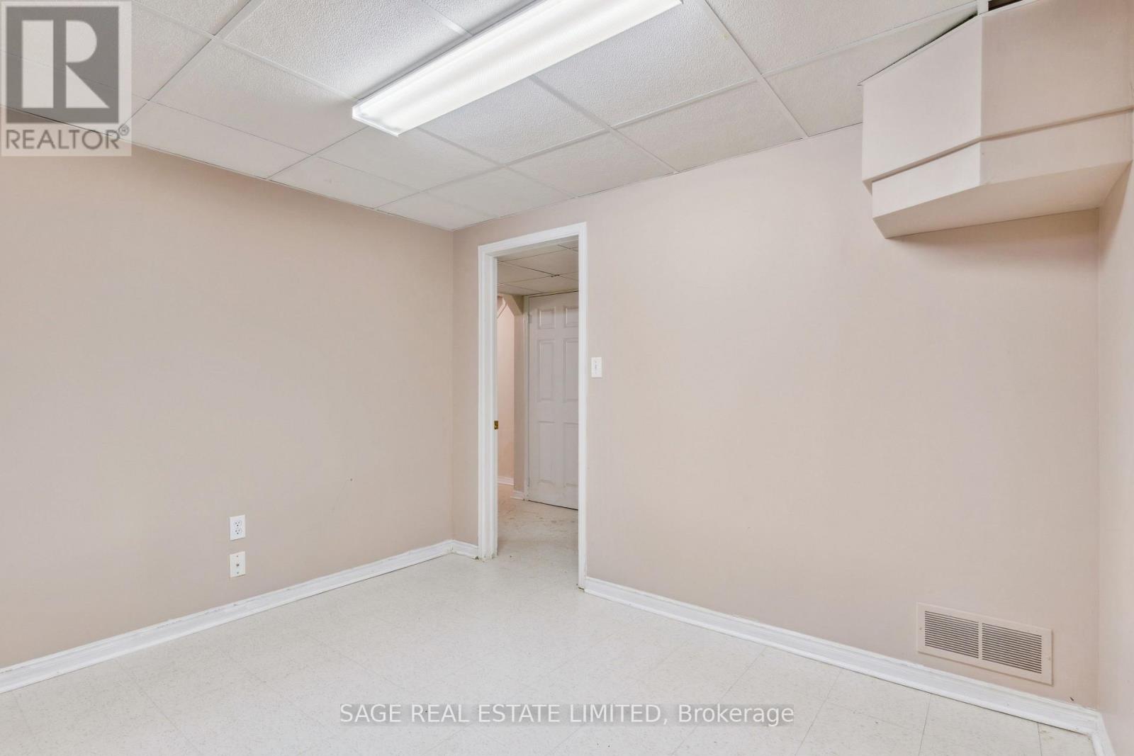 27 Newgreen Crescent, Brampton, Ontario  L6S 4Y2 - Photo 27 - W12175880