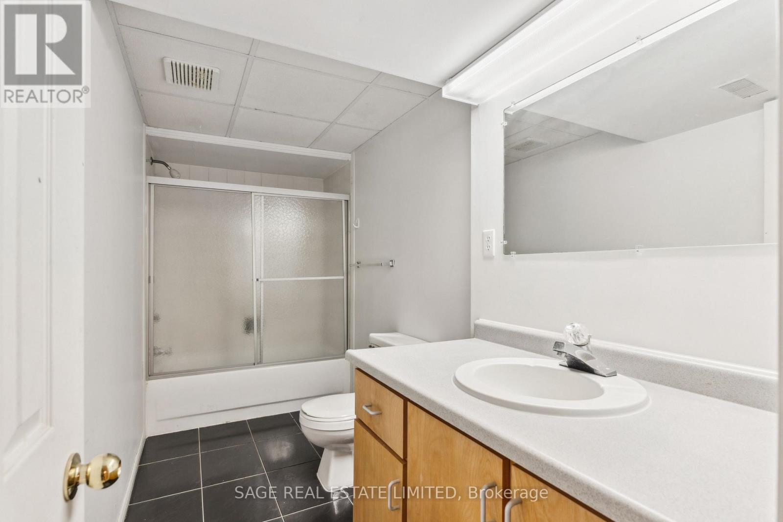 27 Newgreen Crescent, Brampton, Ontario  L6S 4Y2 - Photo 28 - W12175880