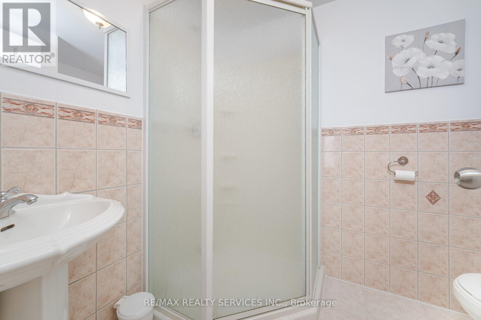 85 Salisbury Circle, Brampton (Brampton North), Ontario  L6V 2Z4 - Photo 20 - W12175900