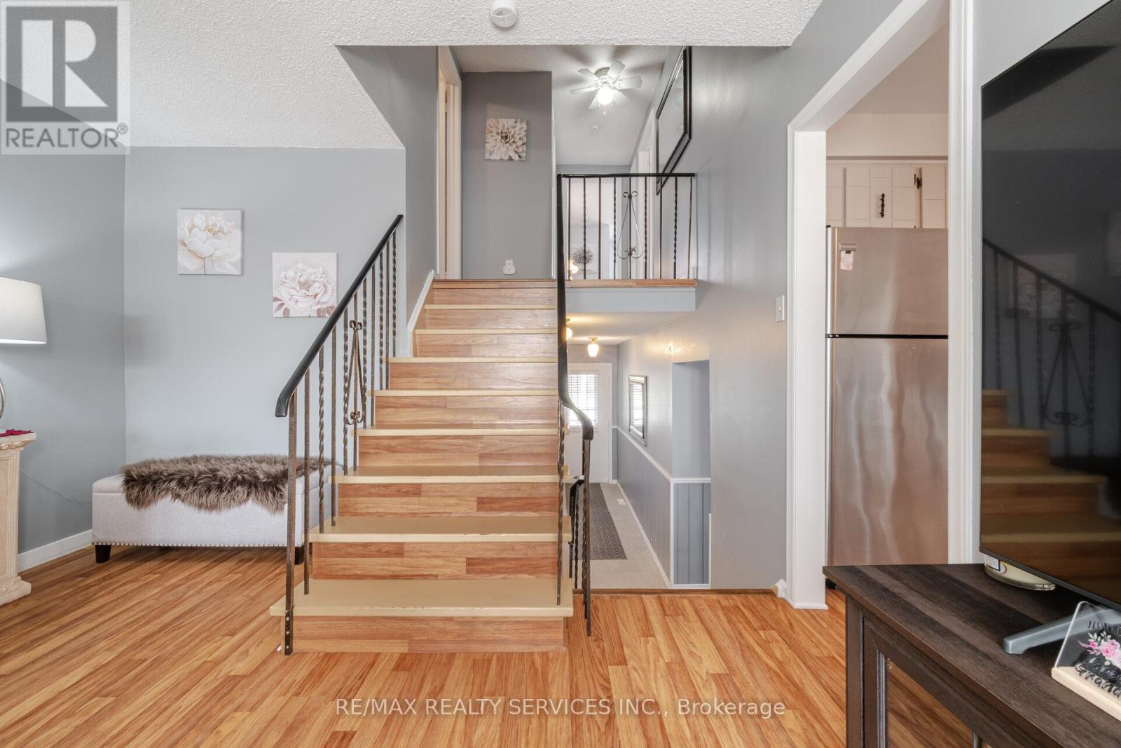 85 Salisbury Circle, Brampton (Brampton North), Ontario  L6V 2Z4 - Photo 22 - W12175900