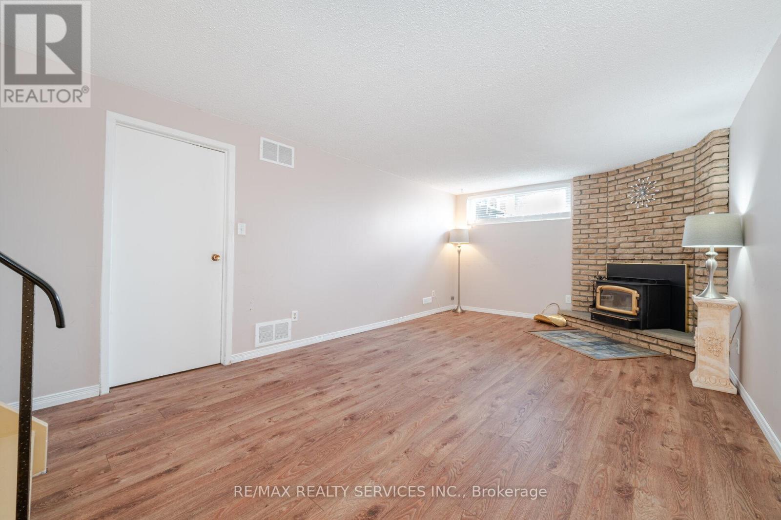 85 Salisbury Circle, Brampton (Brampton North), Ontario  L6V 2Z4 - Photo 30 - W12175900