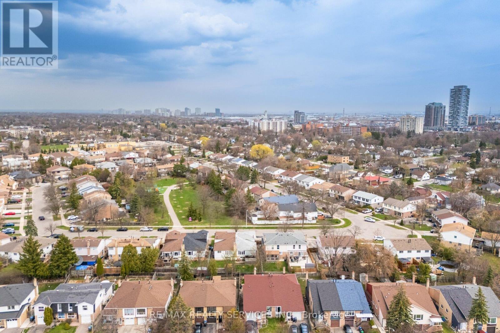 85 Salisbury Circle, Brampton (Brampton North), Ontario  L6V 2Z4 - Photo 41 - W12175900