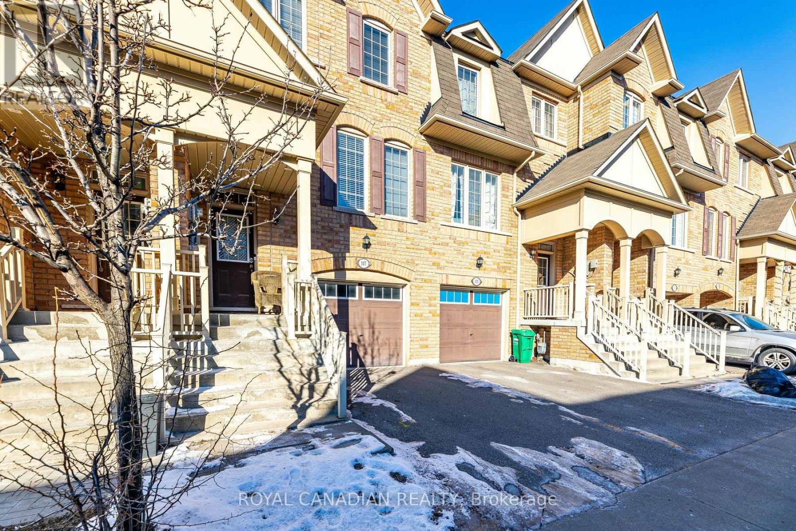 107 Sea Drifter Crescent, Brampton, Ontario  L6P 4B1 - Photo 3 - W12175902