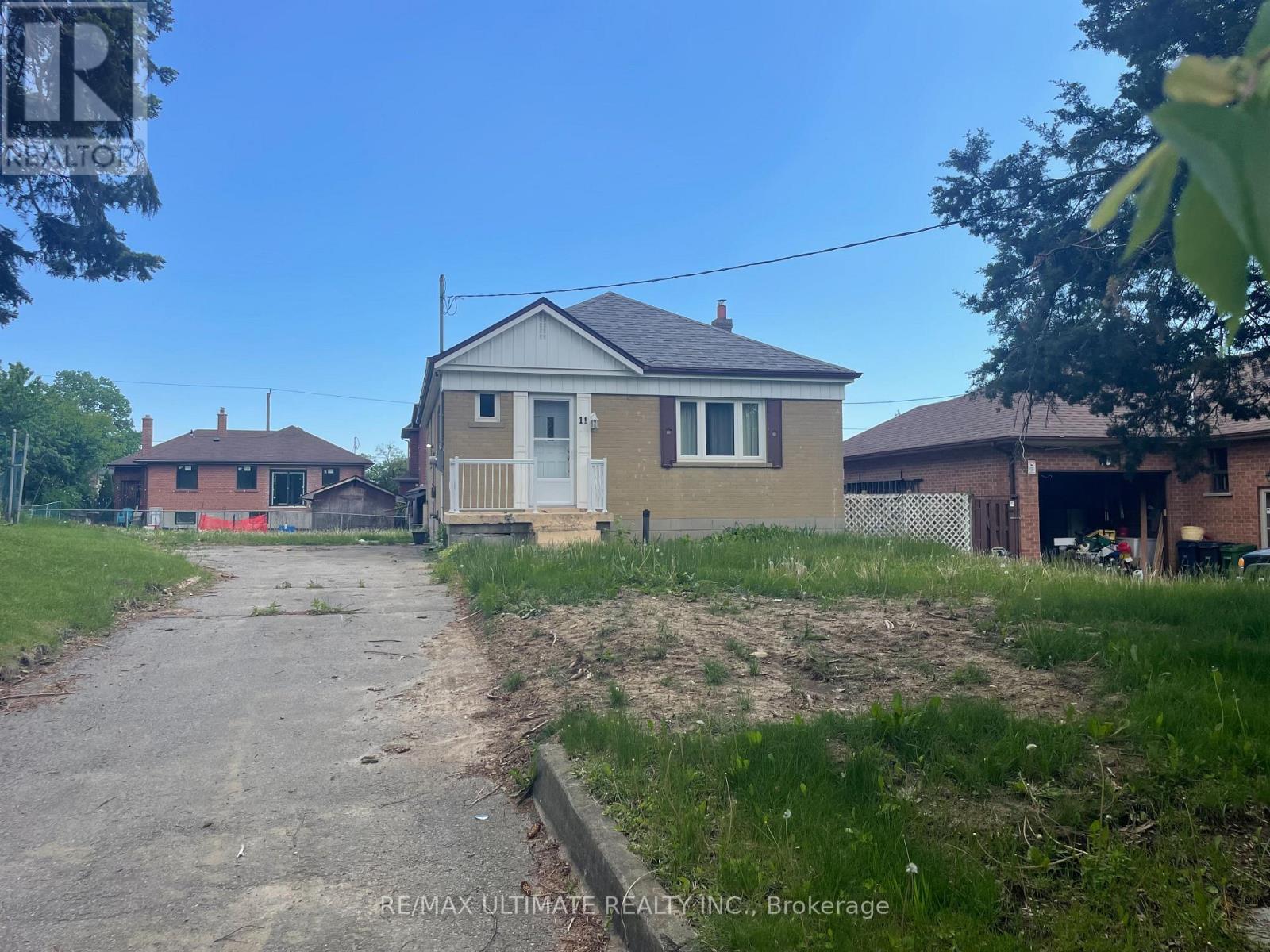 11 FLAMINGO CRESCENT, Toronto, Ontario
