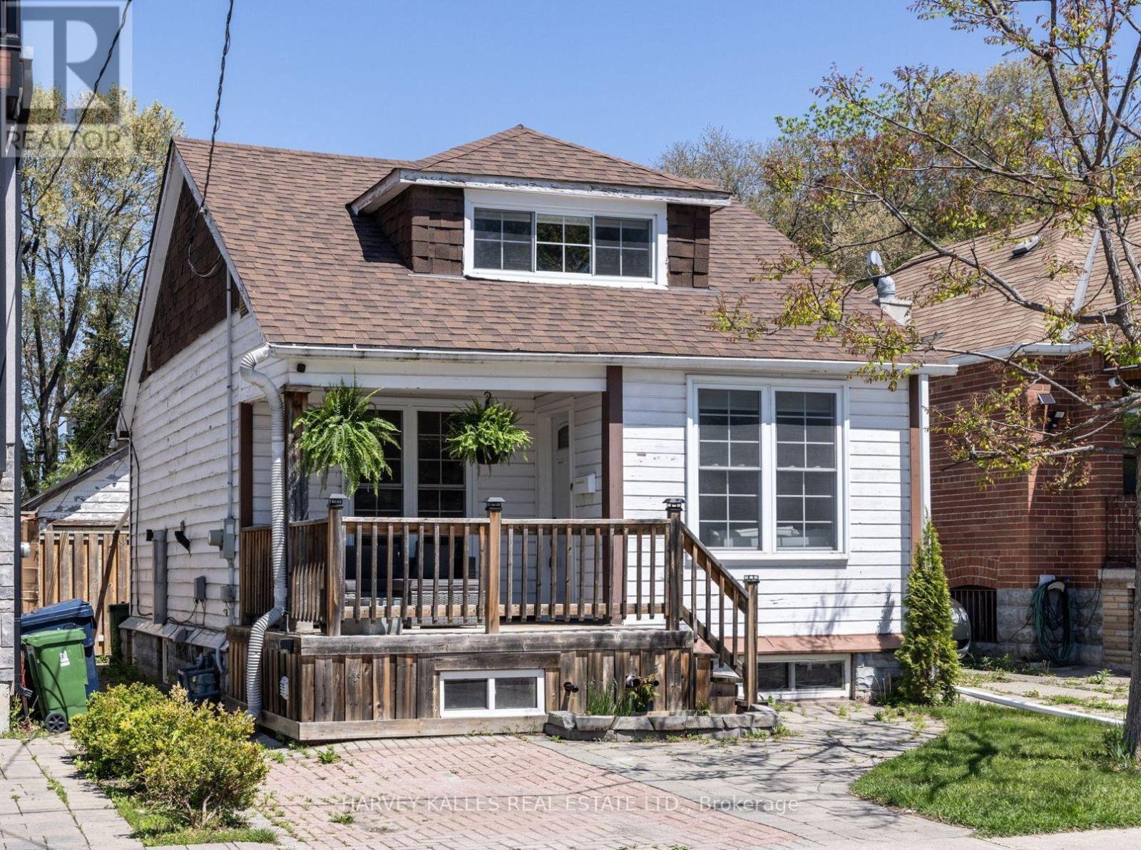 210 Gowan Avenue, Toronto, Ontario  M4J 2K6 - Photo 1 - E12176003