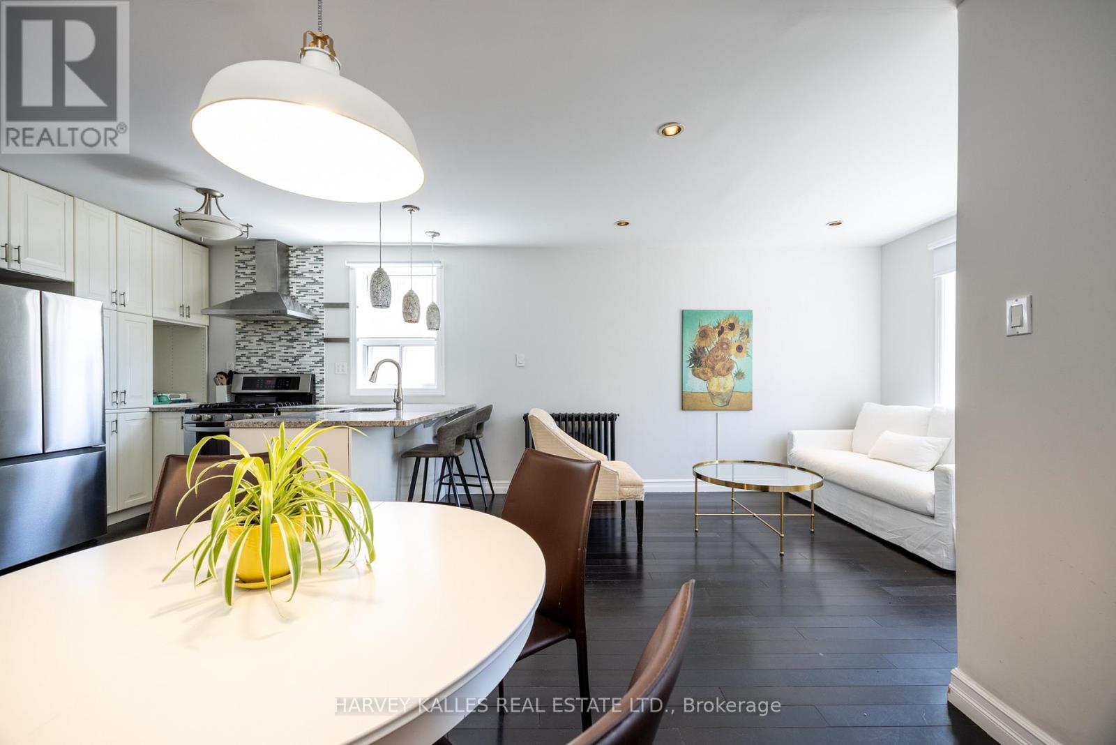 210 Gowan Avenue, Toronto, Ontario  M4J 2K6 - Photo 11 - E12176003