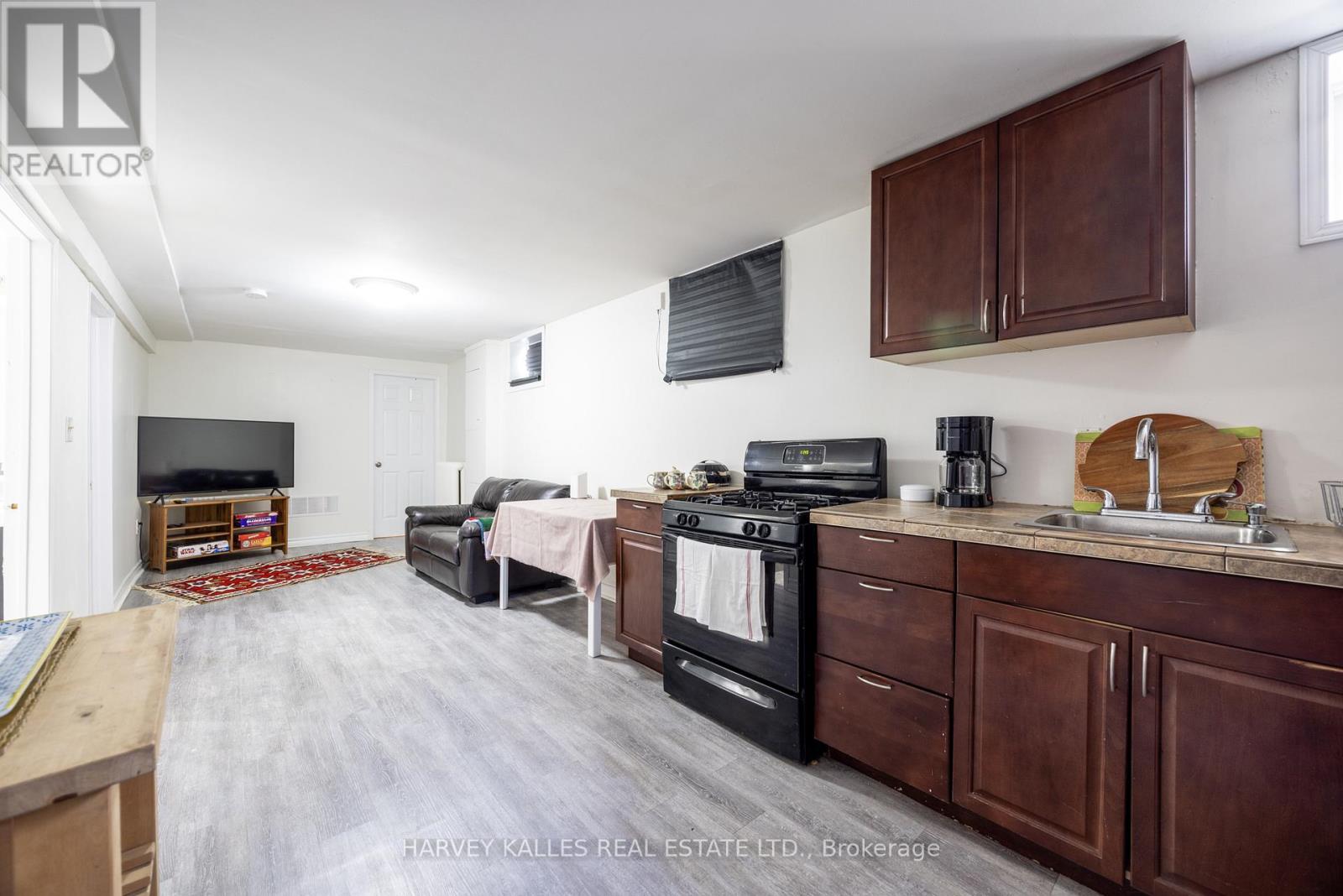210 Gowan Avenue, Toronto, Ontario  M4J 2K6 - Photo 26 - E12176003