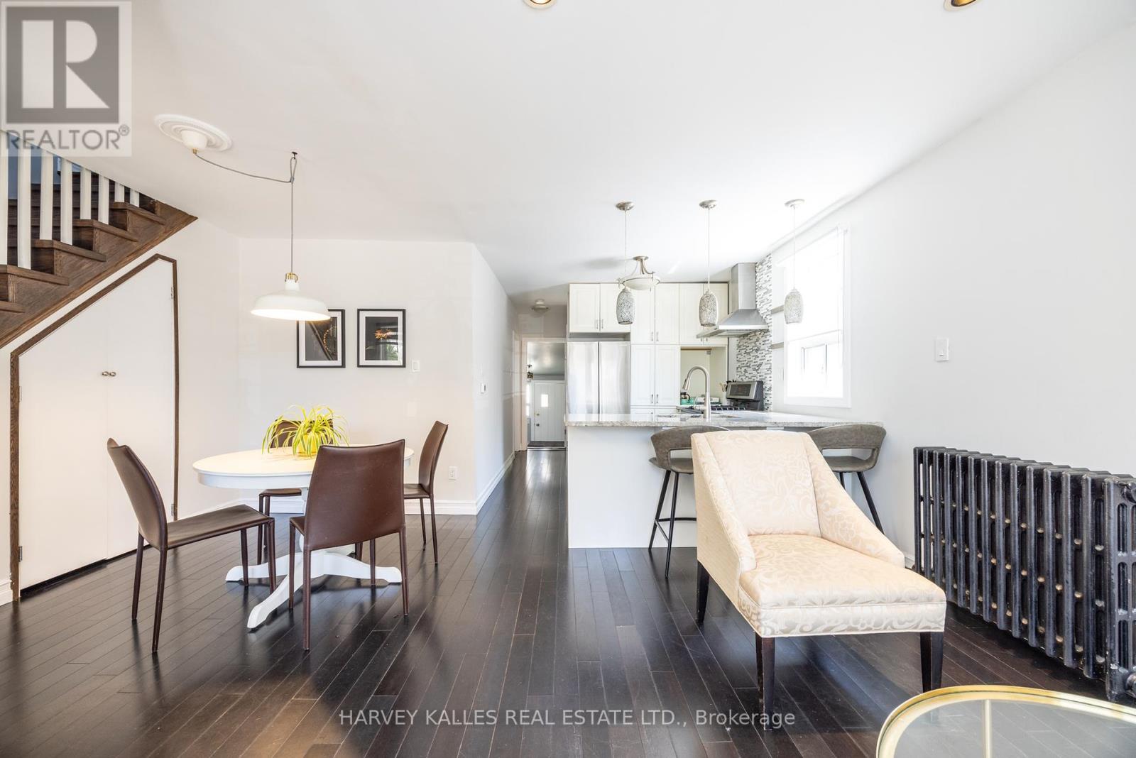 210 Gowan Avenue, Toronto, Ontario  M4J 2K6 - Photo 5 - E12176003