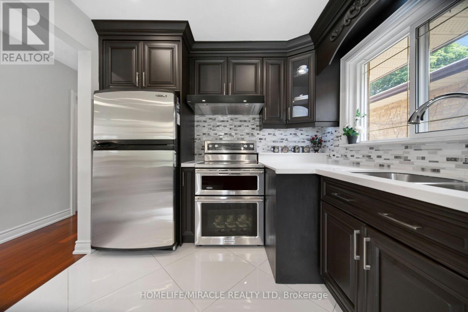 90 Deanvar Avenue, Toronto, Ontario  M1R 2N3 - Photo 16 - E12176034
